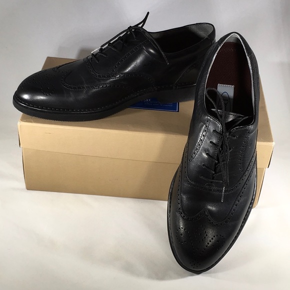 rockport wingtip oxford